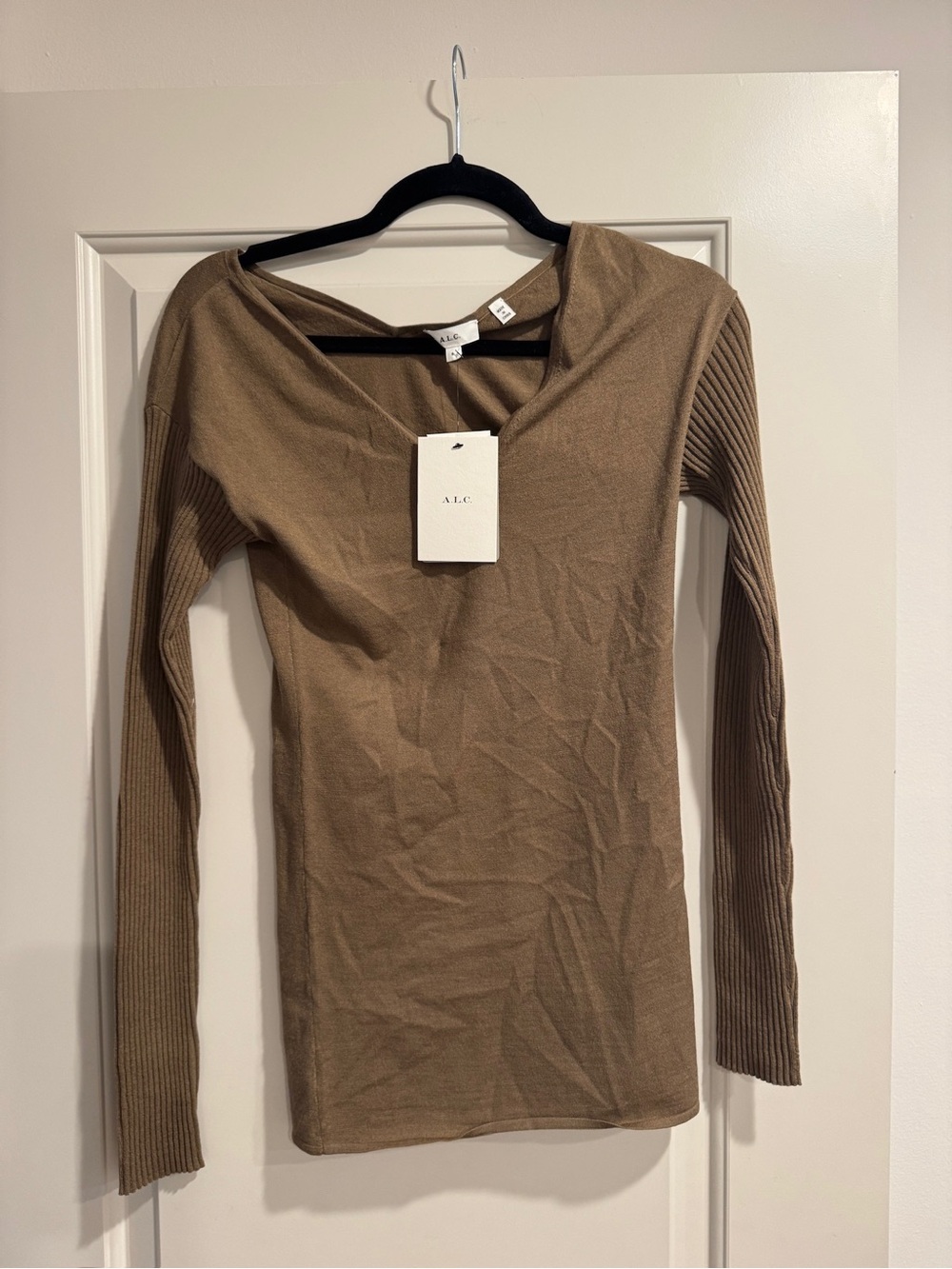 A.L.C. Long Sleeve Ribbed-Sleeve Knit Top — Brown